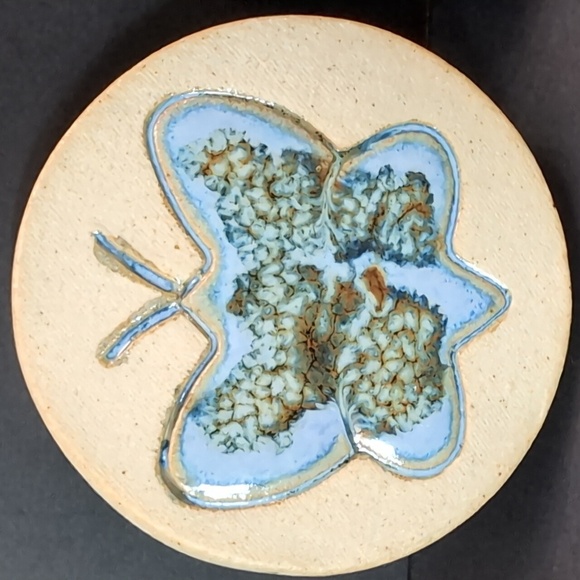 Lot of 2 Ceramic Pottery Decorative Coasters with Blue Glazed Butterfly/Flower. - Picture 2 of 7